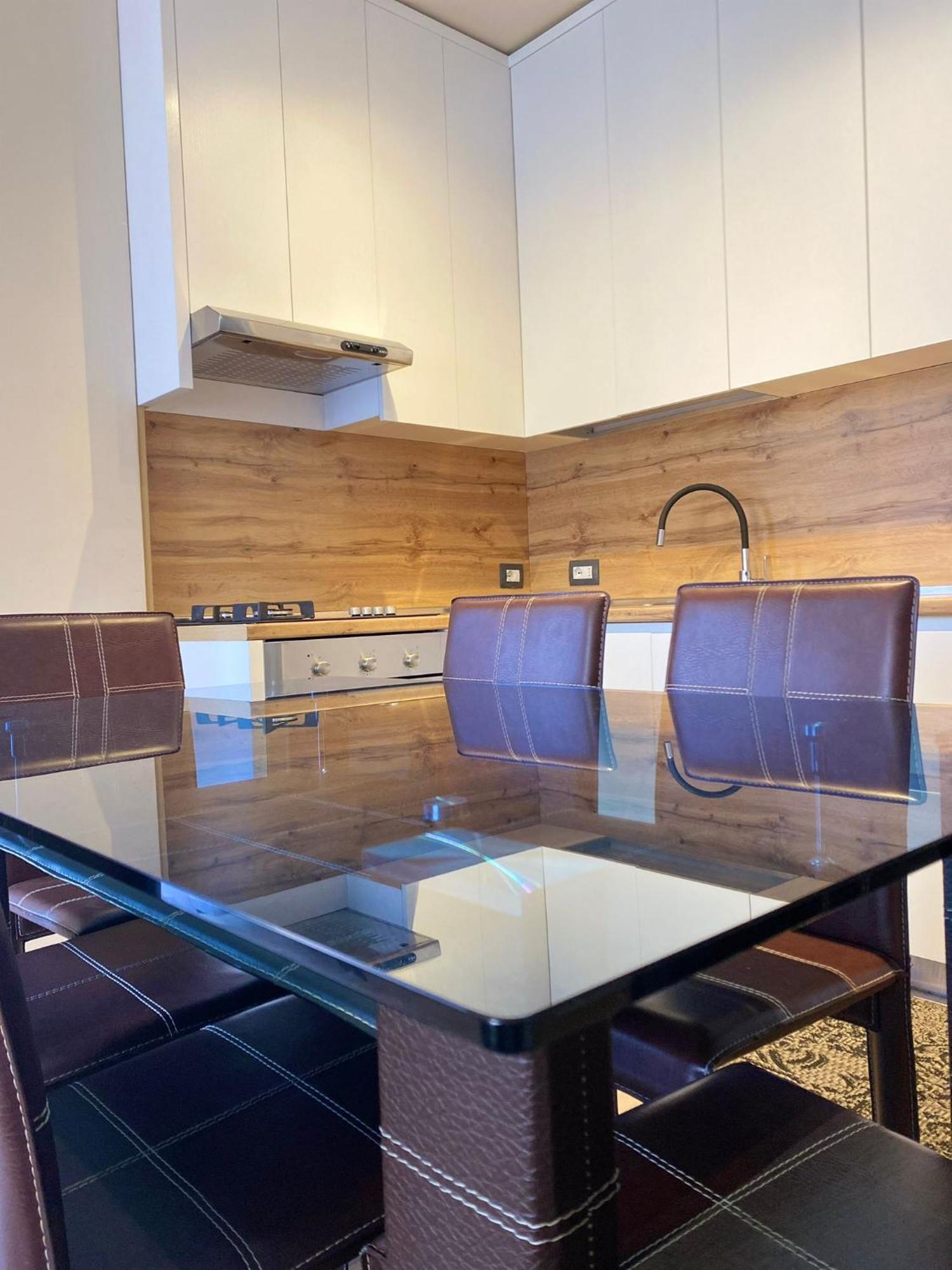 Nemis Apartments In The Centre Of Tirana Four Free Parking Exterior foto
